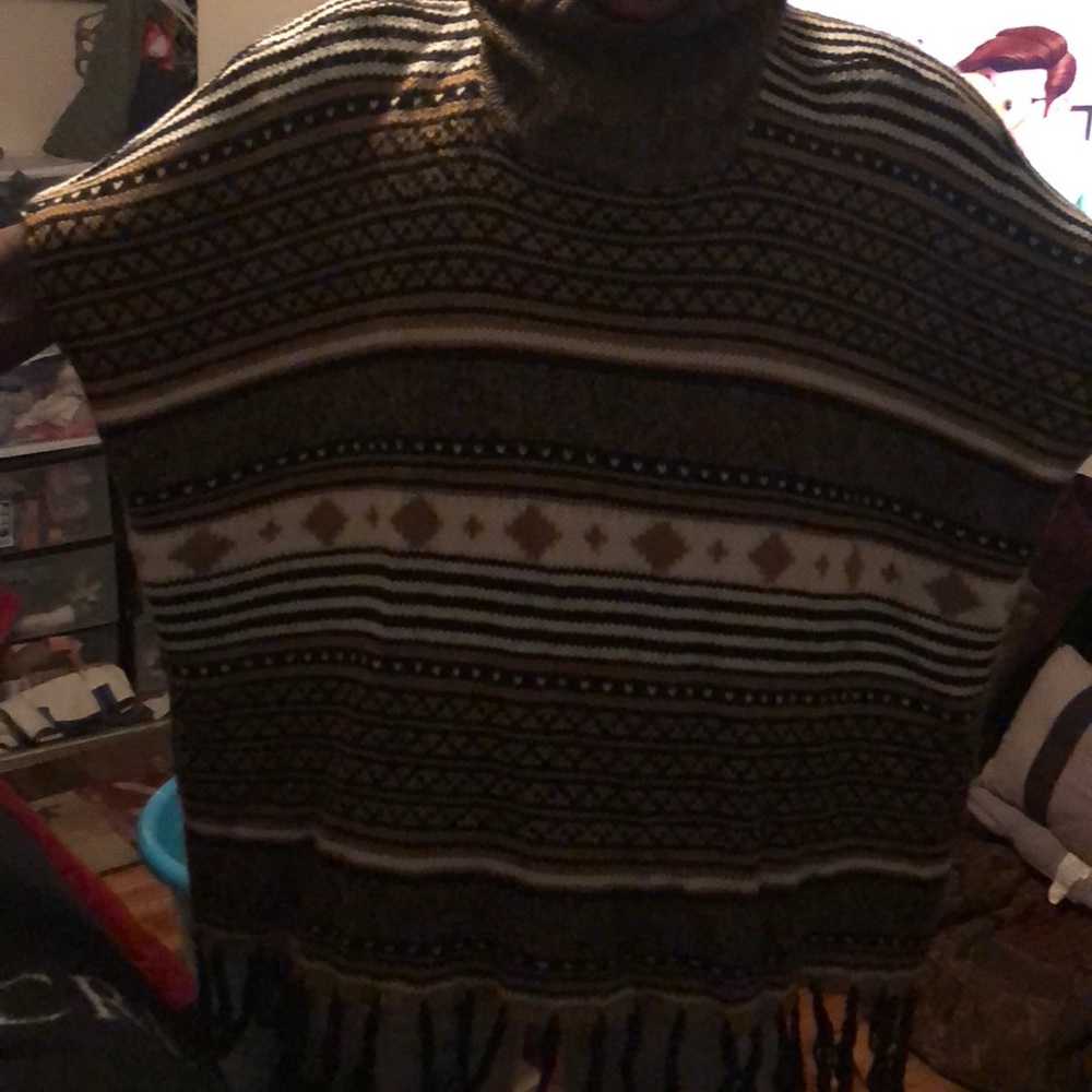 Pullover cowl with turtle kneck